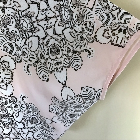 •Carmen Marc Valvo• print chiffon top {C18} - Picture 2 of 5